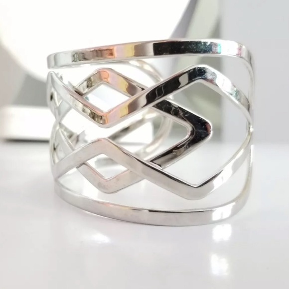 LIA SOPHIA DIAMOND PATTERN NECKLACE - Picture 3 of 6